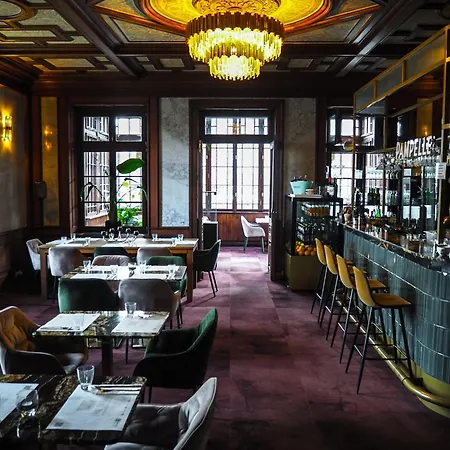 Отель I Restauracja Palacyk Tyrolski
