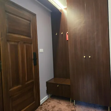 I Restauracja Palacyk Tyrolski Отель