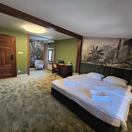 Отель I Restauracja Palacyk Tyrolski 3*