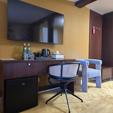 Отель I Restauracja Palacyk Tyrolski 3*