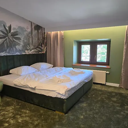 I Restauracja Palacyk Tyrolski 3*